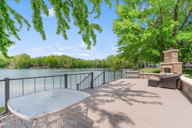 808 E Geneva Drive, Dewitt, MI 48820