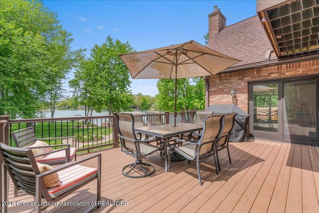 808 E Geneva Drive, Dewitt, MI 48820