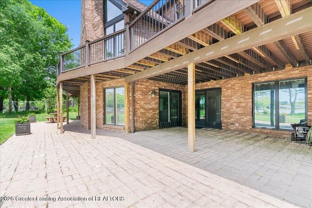 808 E Geneva Drive, Dewitt, MI 48820
