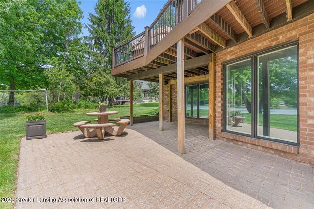 808 E Geneva Drive, Dewitt, MI 48820