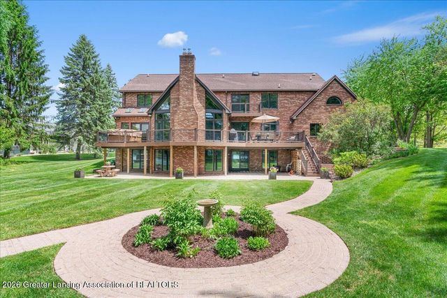 808 E Geneva Drive, Dewitt, MI 48820