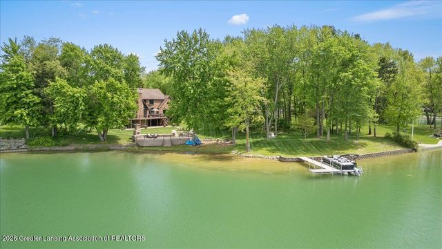 808 E Geneva Drive, Dewitt, MI 48820