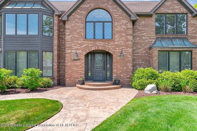 808 E Geneva Drive, Dewitt, MI 48820