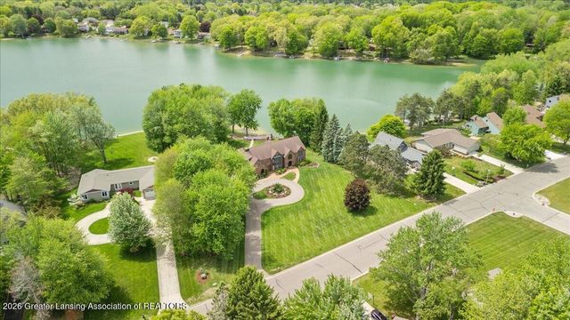 808 E Geneva Drive, Dewitt, MI 48820
