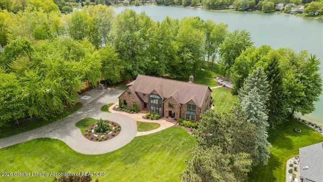 808 E Geneva Drive, Dewitt, MI 48820