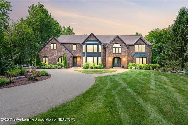 808 E Geneva Drive, Dewitt, MI 48820