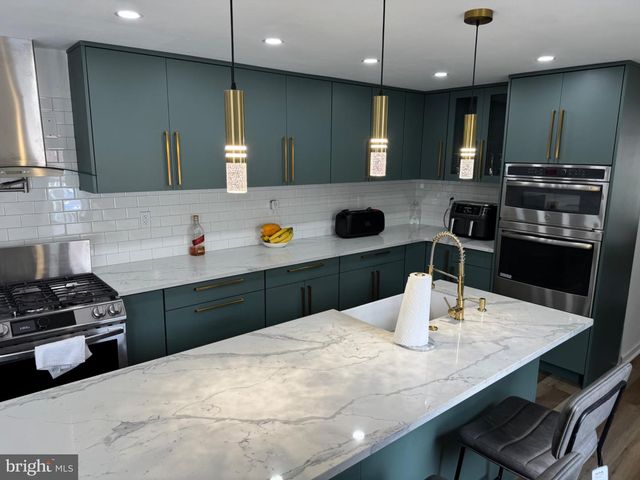 839 BORDENTOWN RD, Burlington, NJ 08016