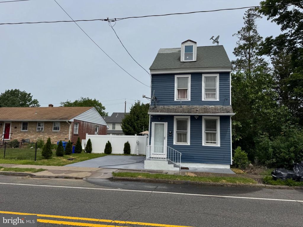 839 BORDENTOWN RD, Burlington, NJ 08016