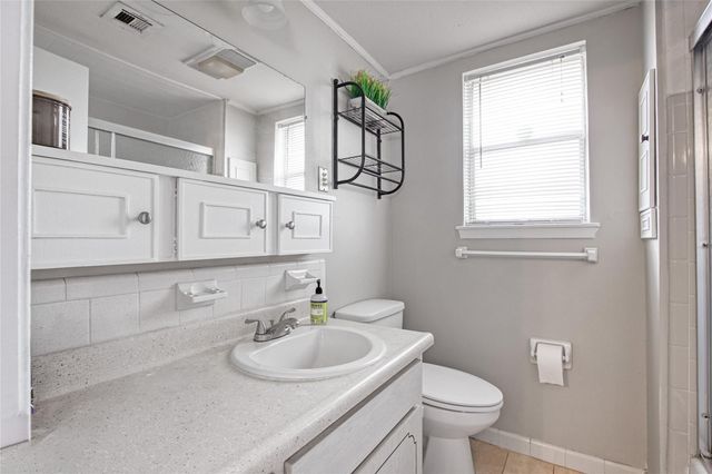 5826 Autumn Forest Drive, Houston, TX 77092