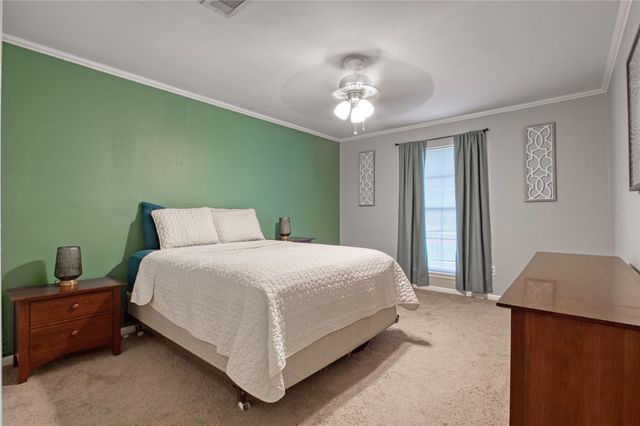 5826 Autumn Forest Drive, Houston, TX 77092