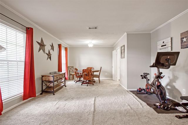 5826 Autumn Forest Drive, Houston, TX 77092