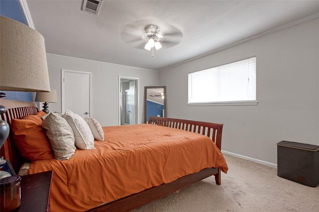 5826 Autumn Forest Drive, Houston, TX 77092