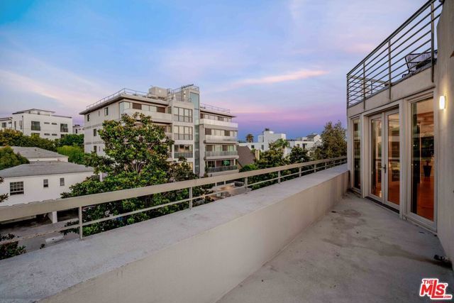 1645 Malcolm Avenue 302, Los Angeles, CA 90024