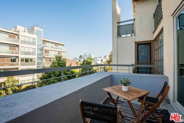 1645 Malcolm Avenue 302, Los Angeles, CA 90024