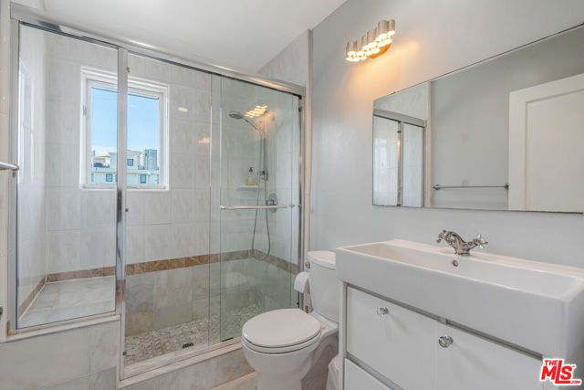 1645 Malcolm Avenue 302, Los Angeles, CA 90024