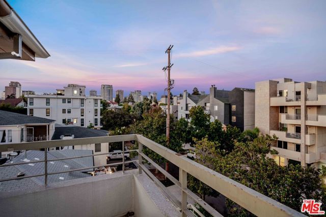 1645 Malcolm Avenue 302, Los Angeles, CA 90024