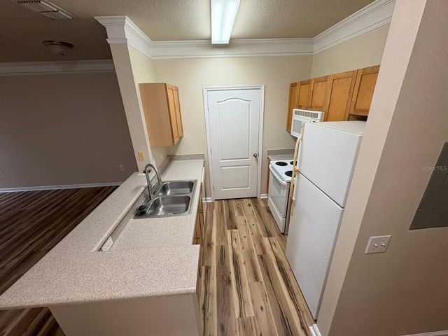 8801 VILLA VIEW CIRCLE 206, Orlando, FL 32821