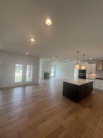 6193 Parkhaven Blvd, Hermitage, TN 37076