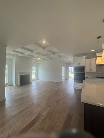 6193 Parkhaven Blvd, Hermitage, TN 37076