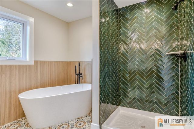 3 Lyons Street, South River, NJ 08882