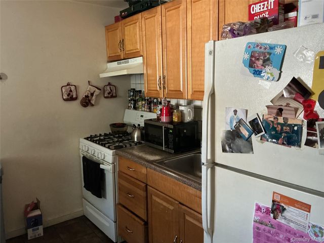 241 Covert Street, Westbury, NY 11590