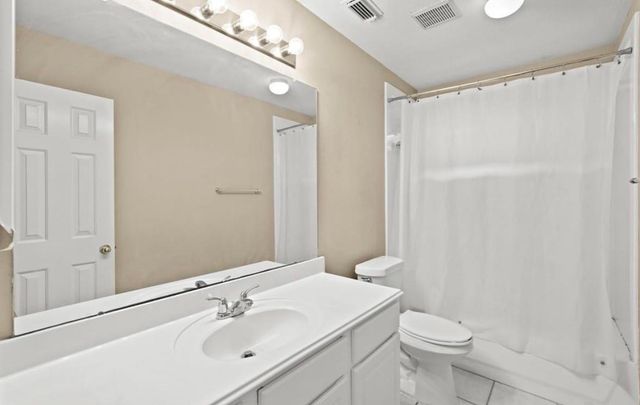 3106 Valley Court, Manvel, TX 77578