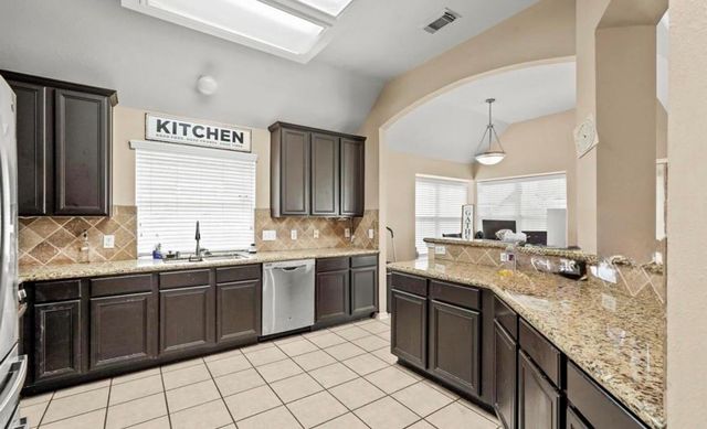 3106 Valley Court, Manvel, TX 77578