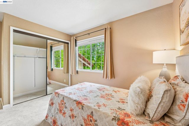 1657 Holly Cir, Pleasanton, CA 94566