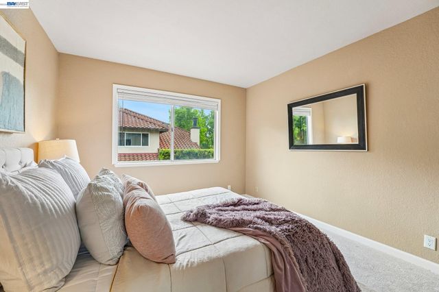 1657 Holly Cir, Pleasanton, CA 94566