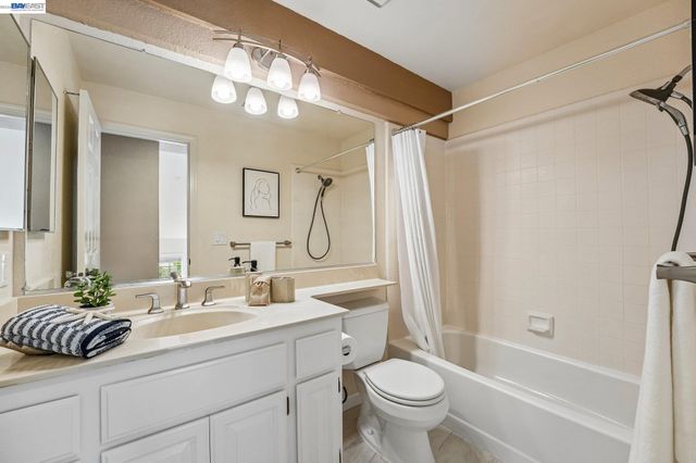 1657 Holly Cir, Pleasanton, CA 94566