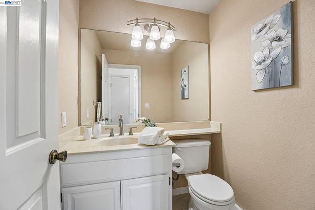 1657 Holly Cir, Pleasanton, CA 94566