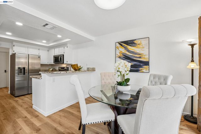 1657 Holly Cir, Pleasanton, CA 94566