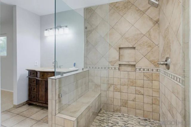 2190 Greenbrier Drive, Oceanside, CA 92054