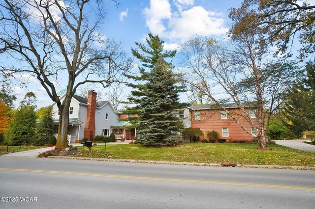 1100 W Auglaize Street, Wapakoneta, OH 45895