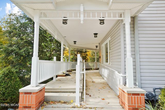 1100 W Auglaize Street, Wapakoneta, OH 45895