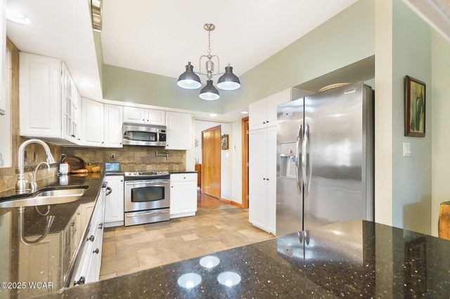 1100 W Auglaize Street, Wapakoneta, OH 45895