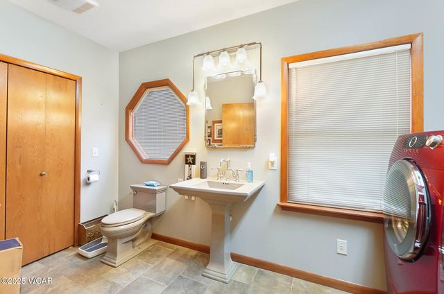 1100 W Auglaize Street, Wapakoneta, OH 45895