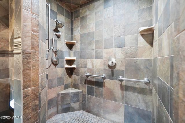 1100 W Auglaize Street, Wapakoneta, OH 45895