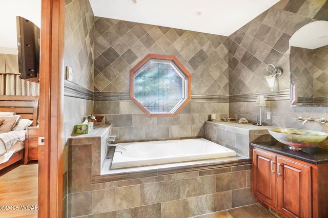 1100 W Auglaize Street, Wapakoneta, OH 45895