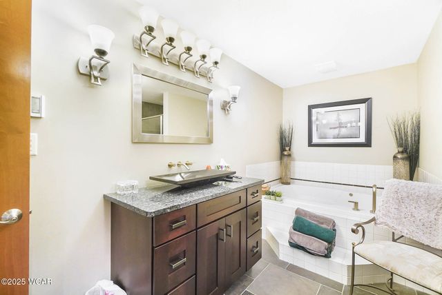 1100 W Auglaize Street, Wapakoneta, OH 45895