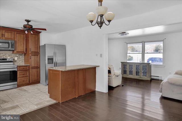 3059 BUCKTHORN DR, Lancaster, PA 17601