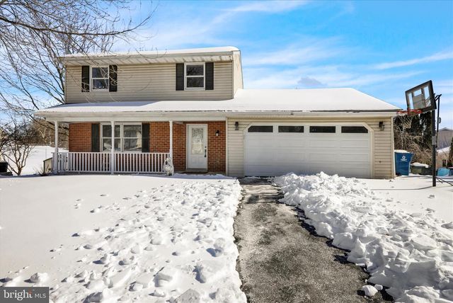 3059 BUCKTHORN DR, Lancaster, PA 17601