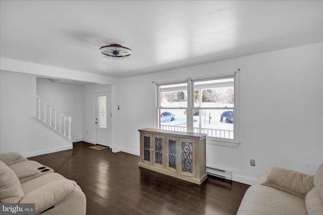 3059 BUCKTHORN DR, Lancaster, PA 17601