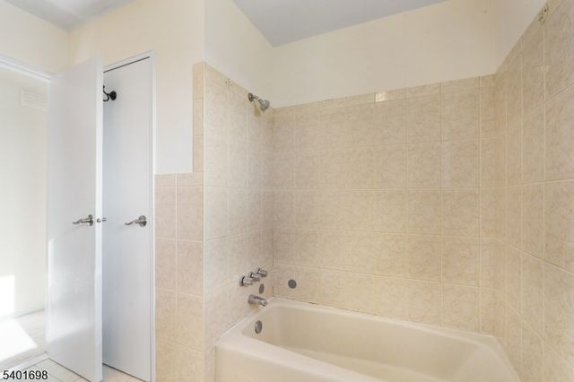 322 Richard Mine Rd F6 6, Rockaway Twp., NJ 07885