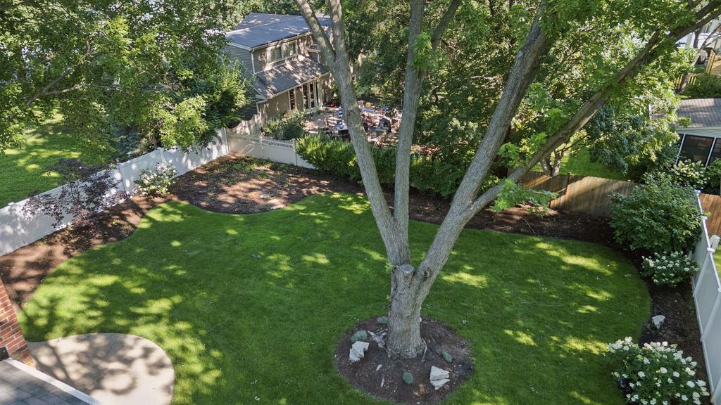 1249 STONEGATE Road, Naperville, IL 60540 — photo 4