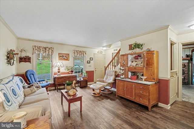 2285 BREMER RD, Dover, PA 17315