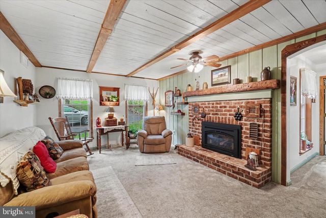 2285 BREMER RD, Dover, PA 17315