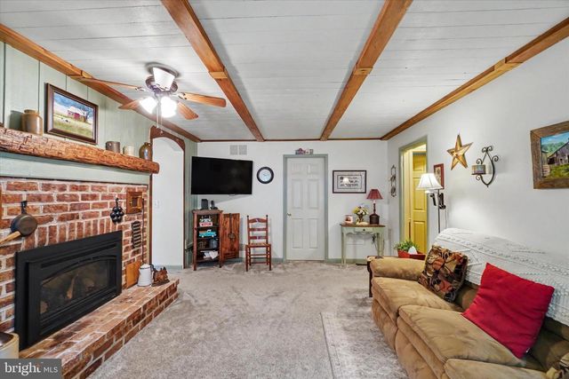 2285 BREMER RD, Dover, PA 17315