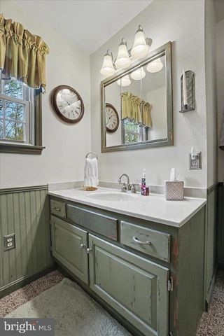 2285 BREMER RD, Dover, PA 17315