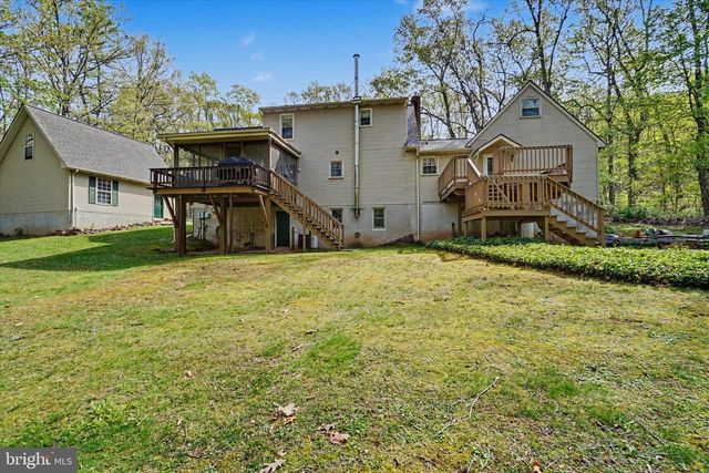 2285 BREMER RD, Dover, PA 17315